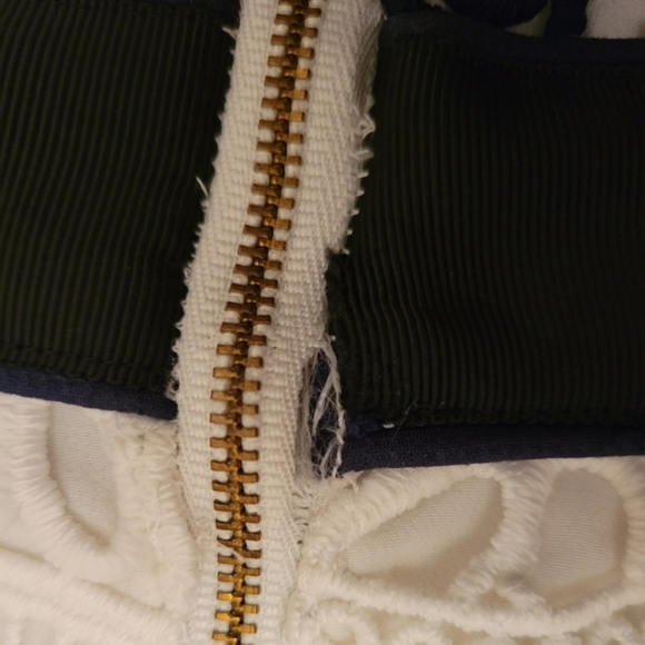 Self-Portrait Off-the-Shoulder Wave Guipure Short Dress - Picture 7 of 12